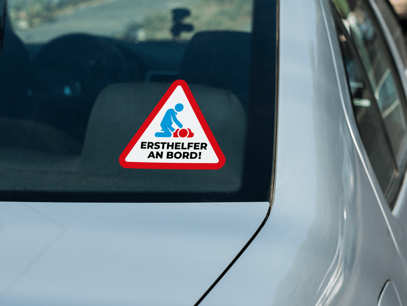 Aufkleber "Ersthelfer an Bord"