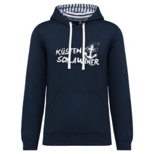 Navyblauer Ostsee Hoodie mit maritimem Küstenmotiv: weiße Aufschrift ‚Küstenschlawiner‘, stilisiert mit Anker.